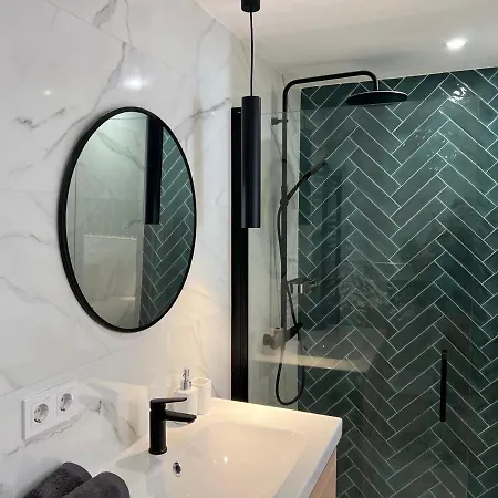 Paris I & Paris Ii * 马尔韦利亚