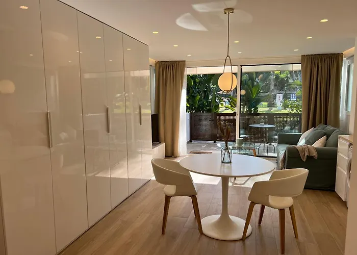 Paris I & Paris Ii * Marbella